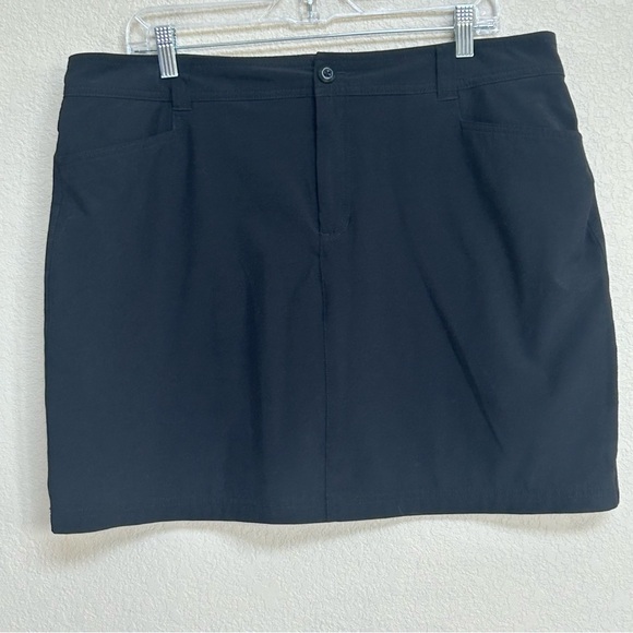 Eddie Bauer Women’s Black Adventurer 2.0 Stretch Active Skort 16 Golf Hiking - Picture 3 of 7